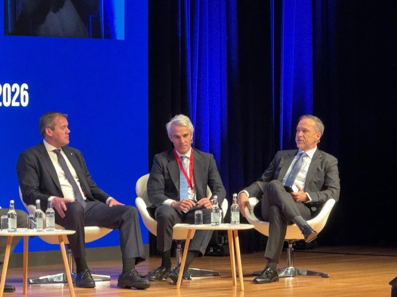 Durante su intervención, Rafael García Meiro subrayó que las organizaciones competitivas suelen  ...