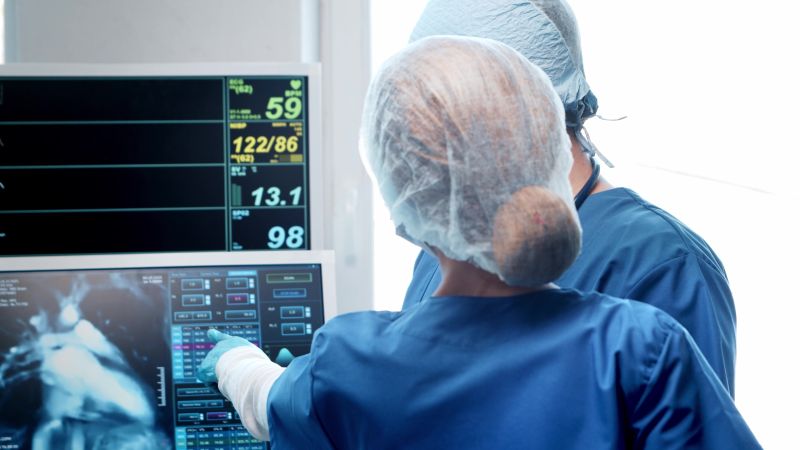 Calidad de la atención hospitalaria al paciente con paro cardíaco extrahospitalario